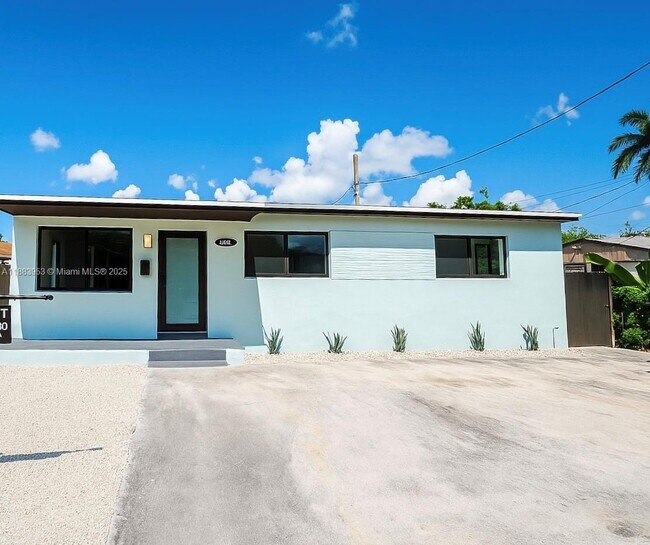 Building Photo - 3141 SW 24th Ter Rental