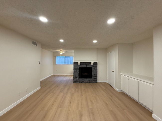 Photo - 13347 Victory Blvd Unit 107