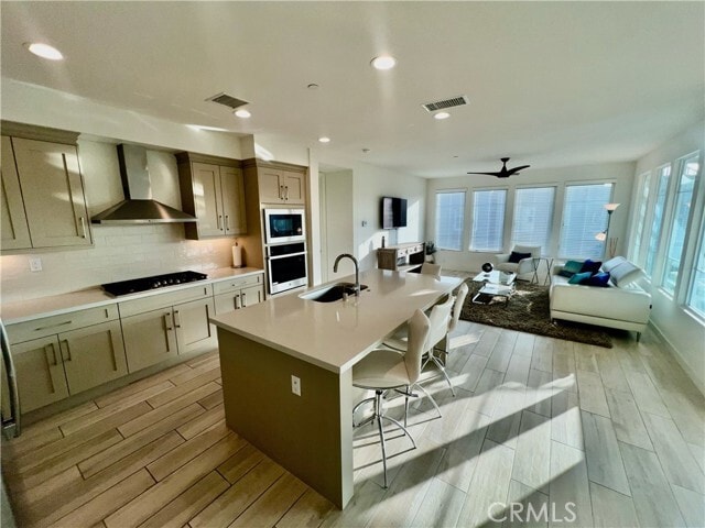 Photo - 766 Doheny Way