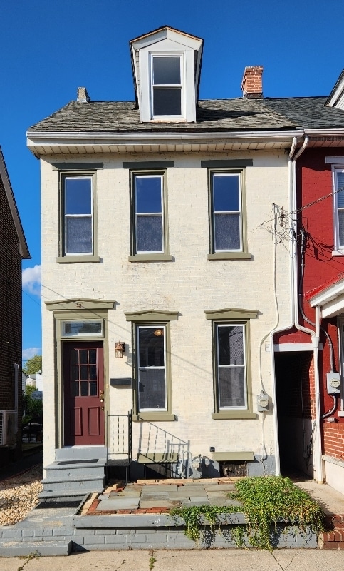 Photo - 331 Cherry St