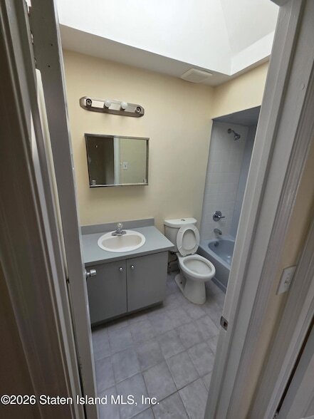 Photo - 1775 Richmond Ave Unit 2