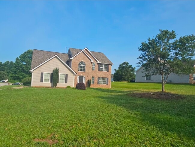 Photo - 670 Burtons Cove