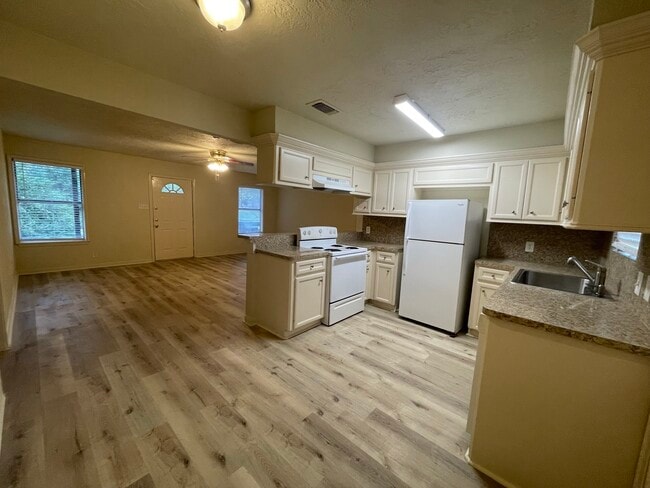 Photo - 14745 Liberty St