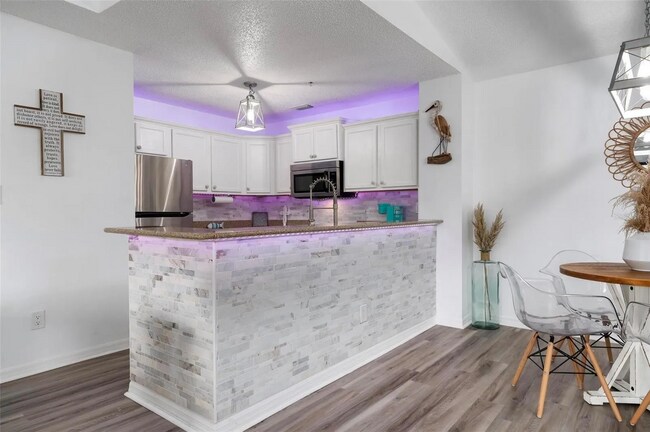 Photo - 4057 Crockers Lake Blvd Unit 2524