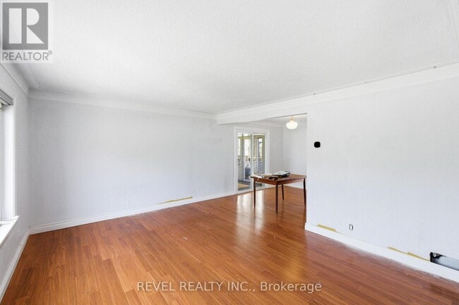 Photo - 990 Harmony Rd N