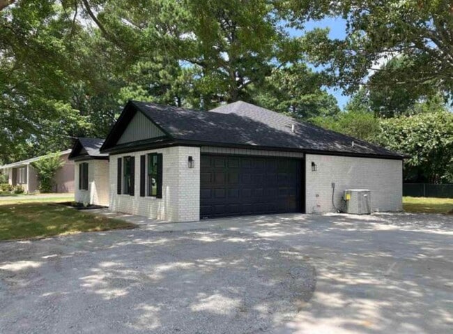 Photo - 906 W Center St