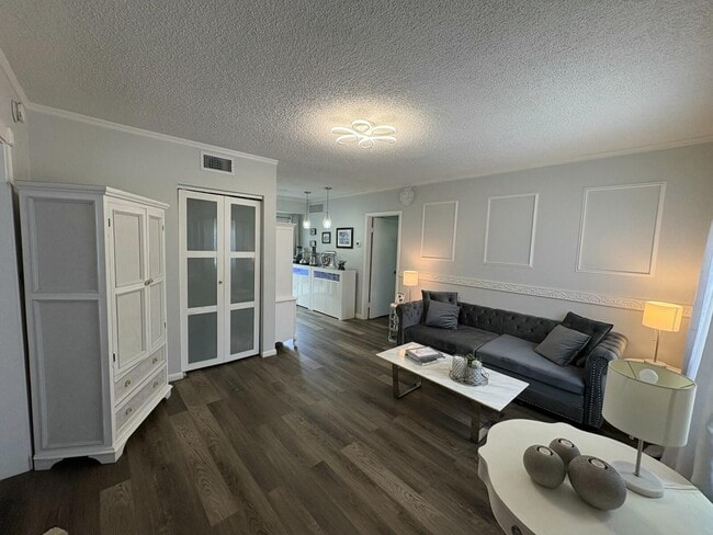 Photo - 609 NE 13th Ave Unidad 101