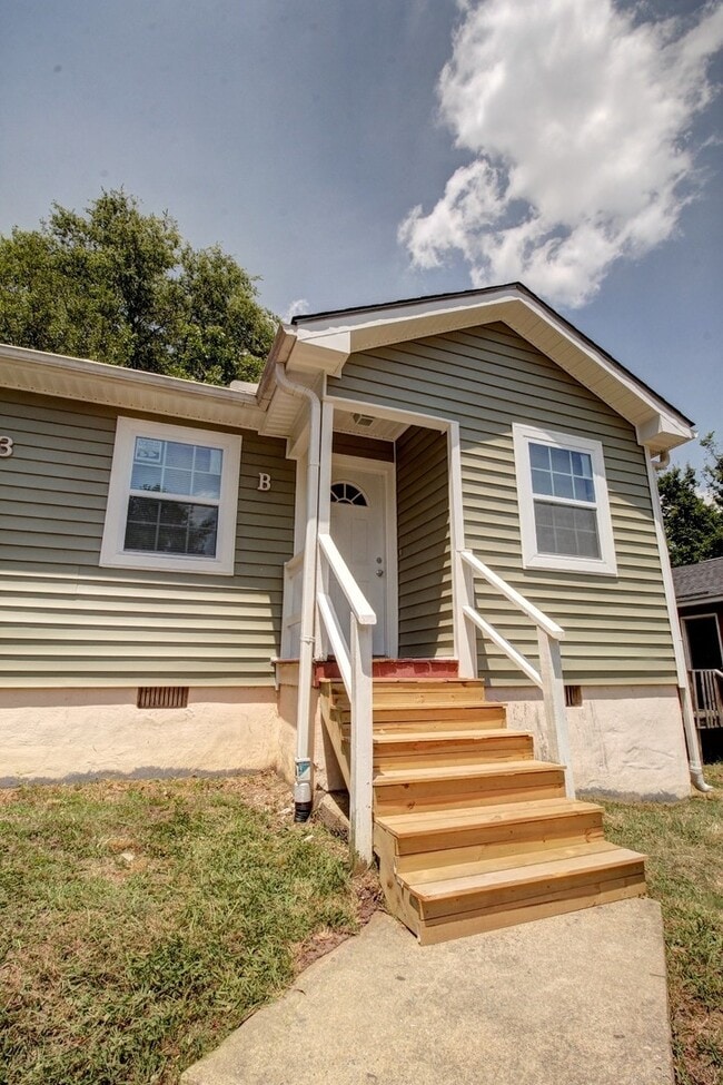 Photo - Adorable 2bd/1.5ba Duplex Less Than 1 Mile From Downtown Durham!