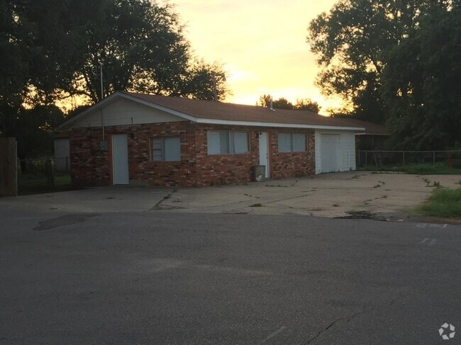 Building Photo - 45196 OK-3E Rental