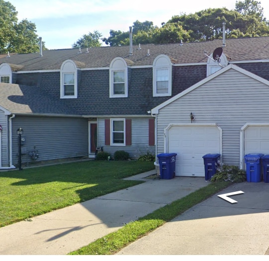 Building Photo - 25 River Bank Dr