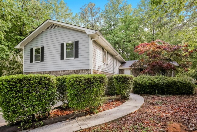 Building Photo - 2264 Old Concord Dr SE Rental