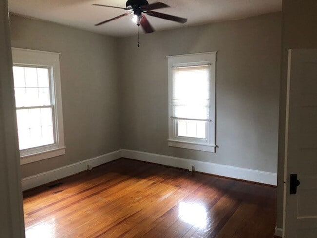 Building Photo - 544 Willson St Unit 544 Wilson St