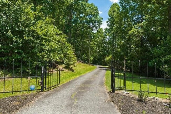 Photo - 7591 S Chestatee St