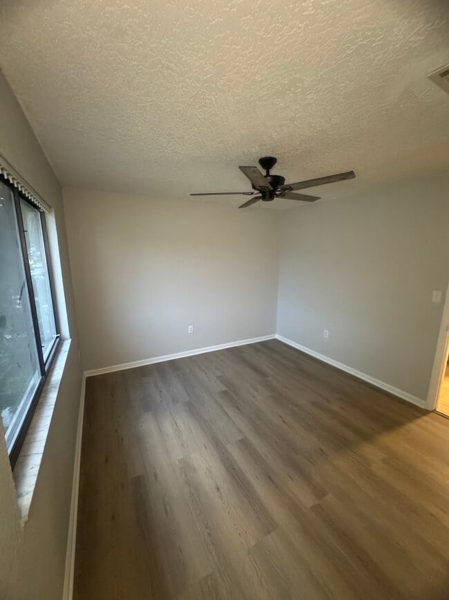 Building Photo - 4759 Sisson Rd Rental