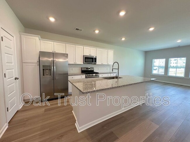 Photo - 121 Old Grand St