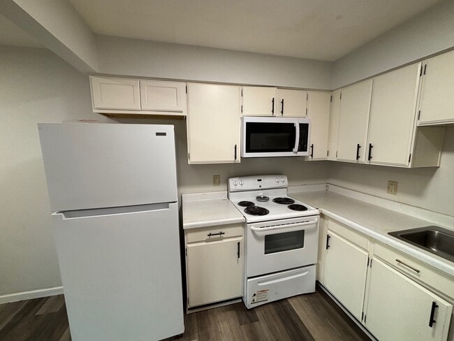 Photo - 2709 Center St