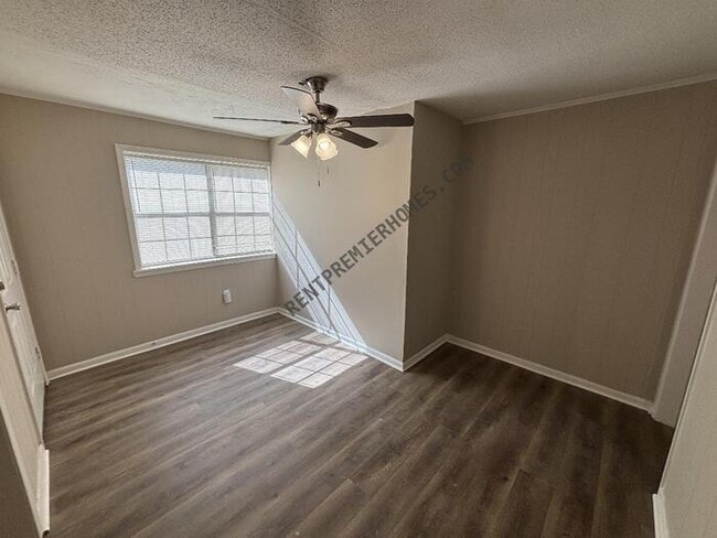 Photo - 403 Rhode Island St