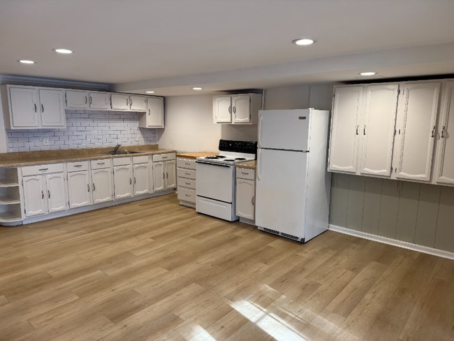 Building Photo - 1583 Highland Park Dr