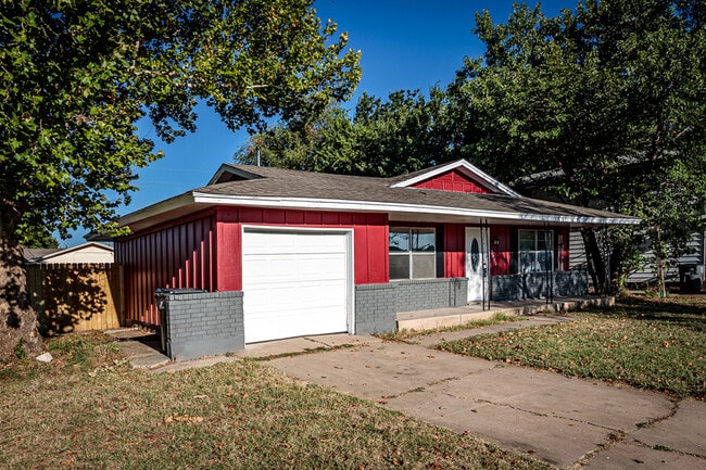 3015 NE Pioneer Blvd