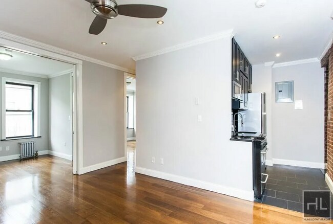 Photo - E 100TH ST. Unidad 5A