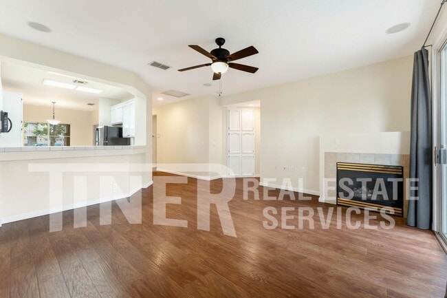 Photo - 149 Canberra Ct