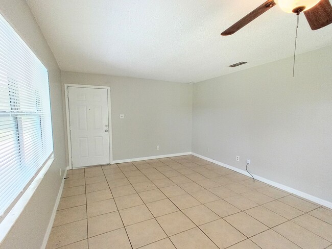 Photo - Chase Ave #B Unit 2427 Chase Ave #B