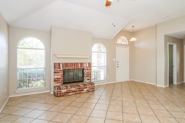 Photo - 2824 Bent Brook Dr