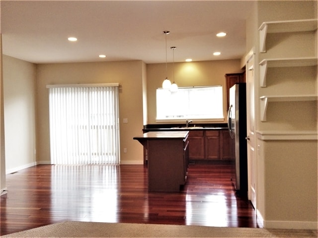 Photo - 7353 Rainier Dr