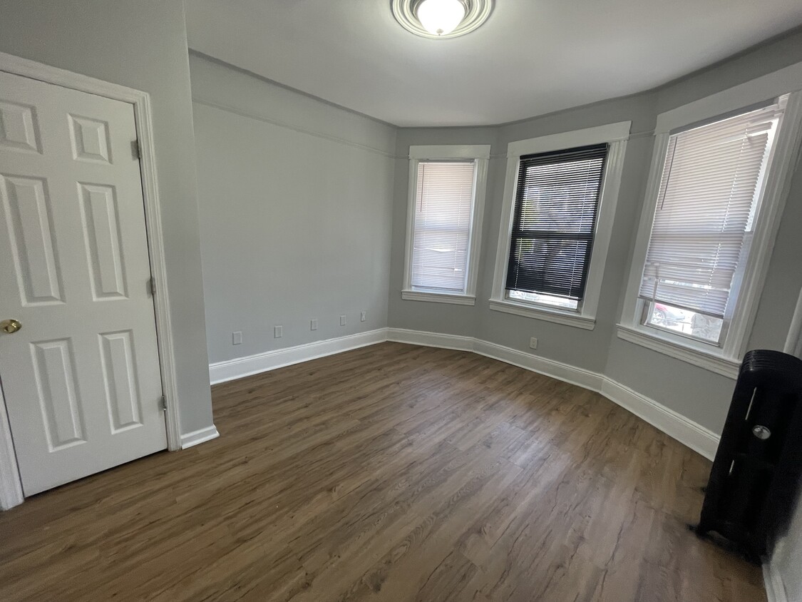 Photo - 119 Woodlawn Ave (Jersey City, NJ)