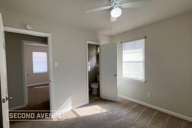 Photo - 3422 Hurlingham St