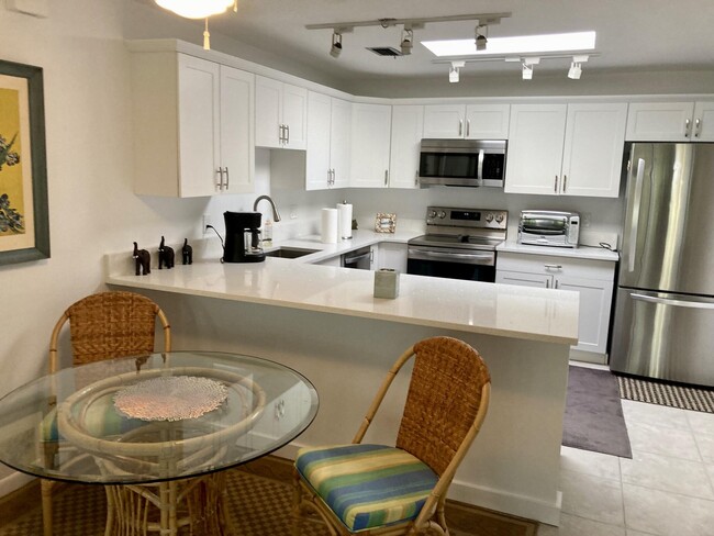 Photo - 625 Oak St Townhome