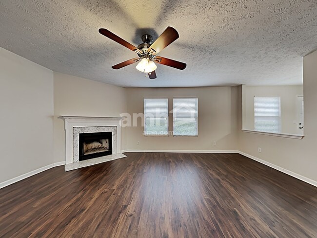 Photo - 1316 Roxbury Ct