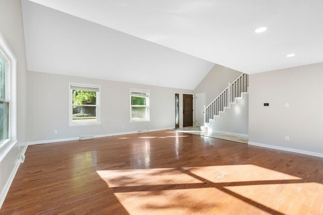 Photo - 3 Bedroom | 2.5 Bathroom | 2 Car Garage | ...