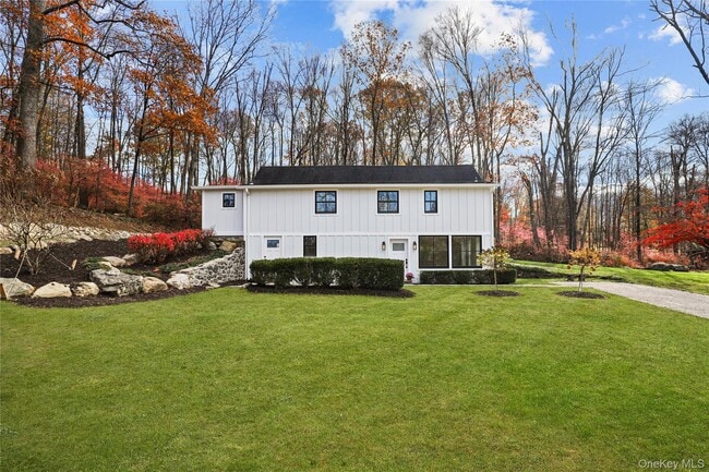 Photo - 260 Waccabuc Rd