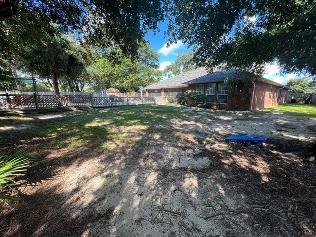 Photo - Gulf Breeze - Melissa Oaks - 4 Bedroom, 2 Bathroom w/ pool