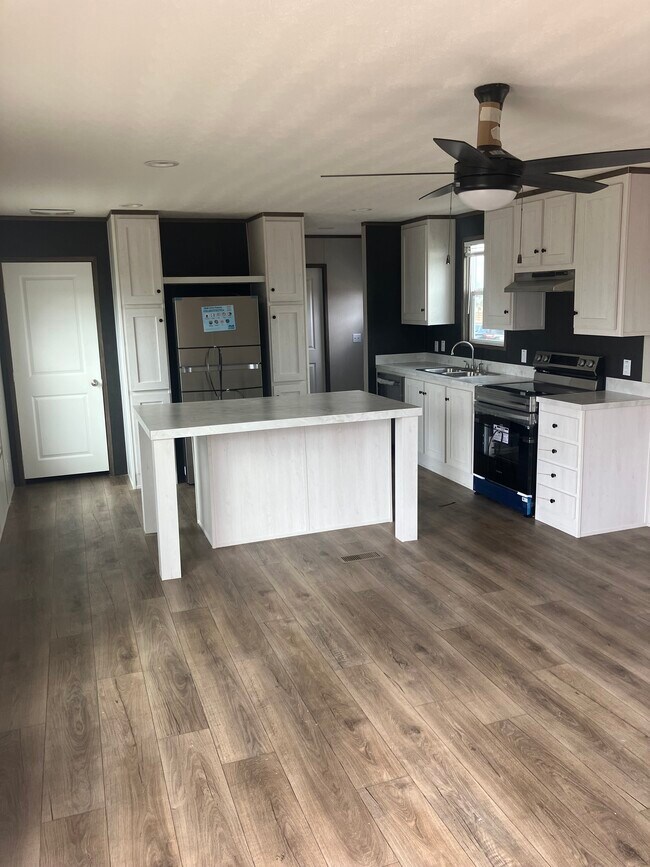 Photo - 1119 Grubbs Rd