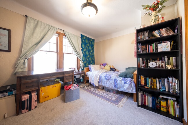 Photo - 4013 Quail Ave N