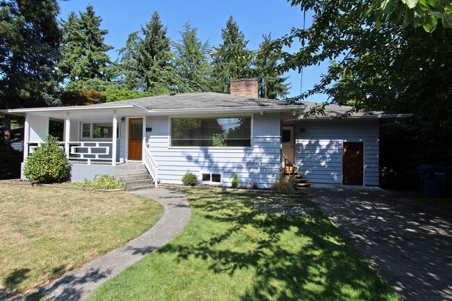 Spacious Wedgewood 3 bed/2 bath with fence... - Spacious Wedgewood 3 bed/2 bath with fence... Casa