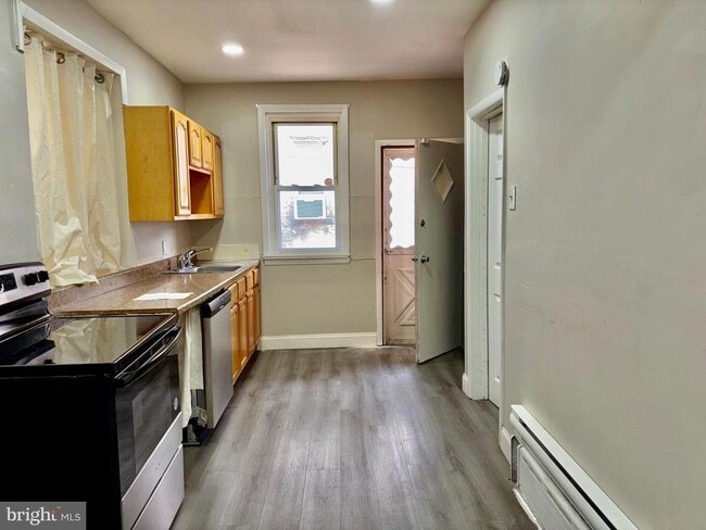 Photo - 831 S 59th St