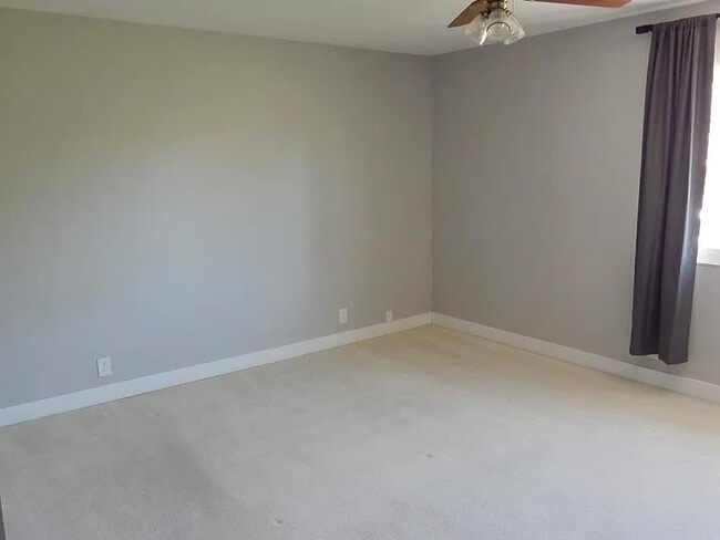 Photo - 400 Seville Pl