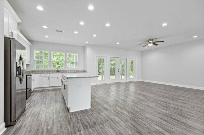 Photo - Beautiful Crooked Creek Home Monticello Fo...