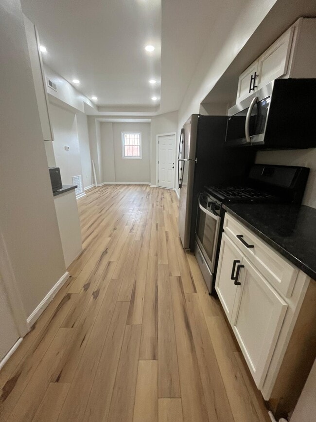 Photo - 229 N Curley St