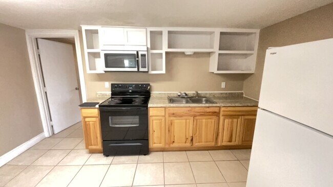 Photo - 2903 N U.S. Hwy 281 Unit B