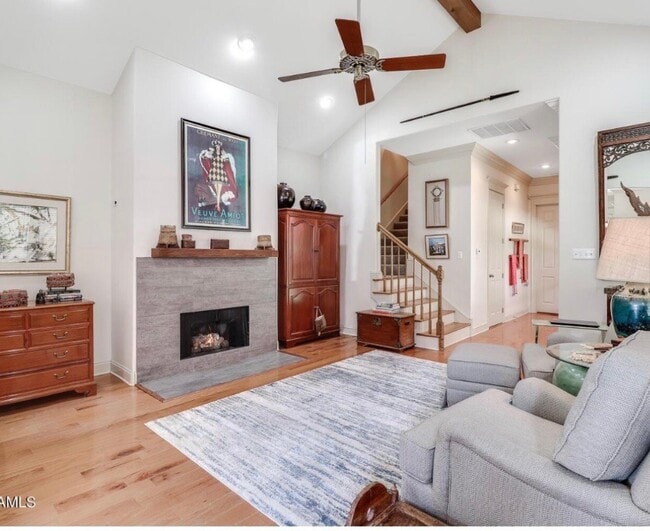 128 Coconut Grove Cir