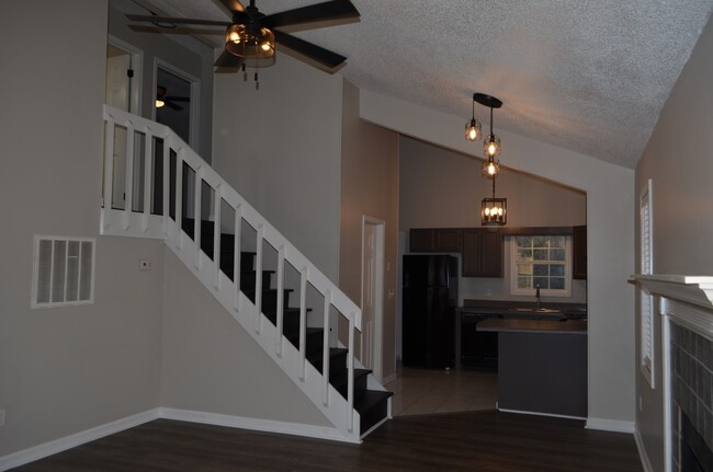 Photo - 145 Viking Dr Townhome