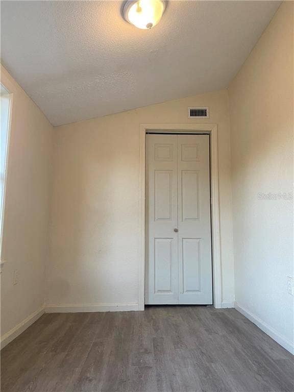 Photo - 821 Newton Ave S