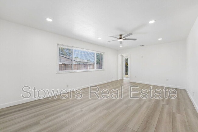 Photo - 7608 Canterbury Ln