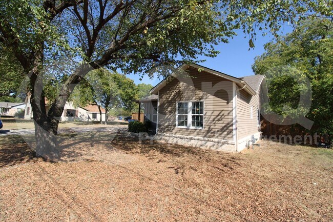 Photo - 3108 Santa Fe St