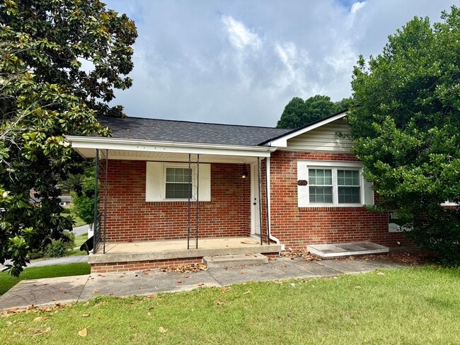Photo - 2 Bedroom / 1 Bath Apt. - Johnson City