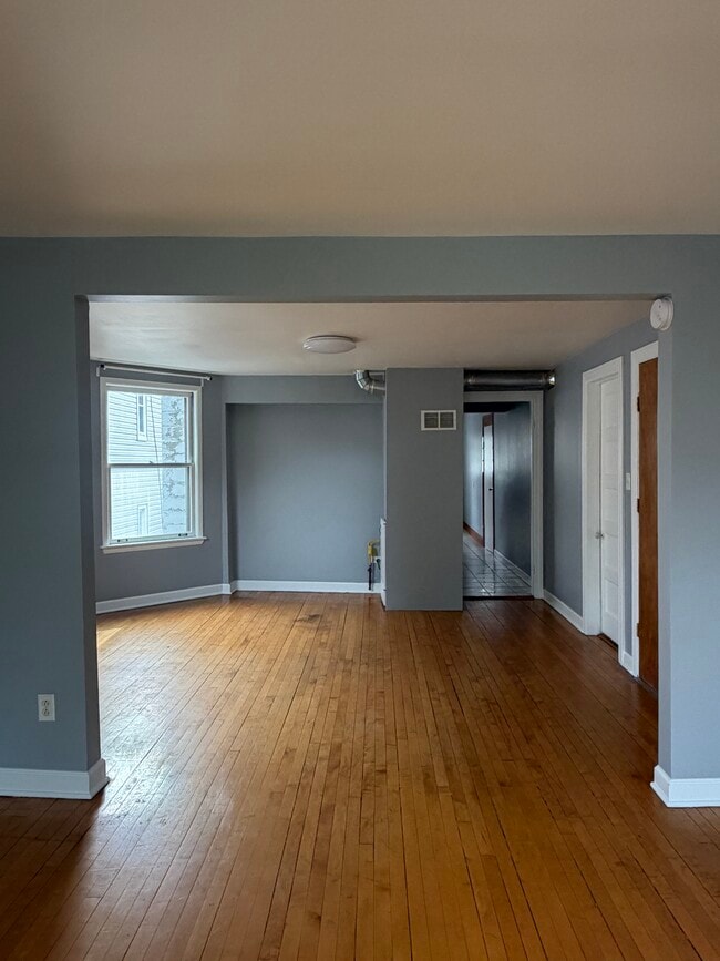 Photo - 2828 N Christiana Ave Unit 2nd Floor
